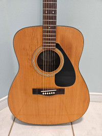 Vintage Yamaha FG332 guitar