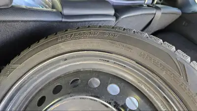 Selling a set of 4 Goodyear WinterCommand used winter tires mounted on steel rims. Size: 225/50/R17...