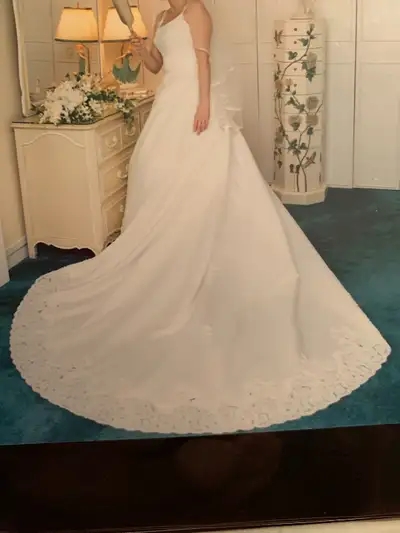 Beautiful Wedding Dress Size 10, View more