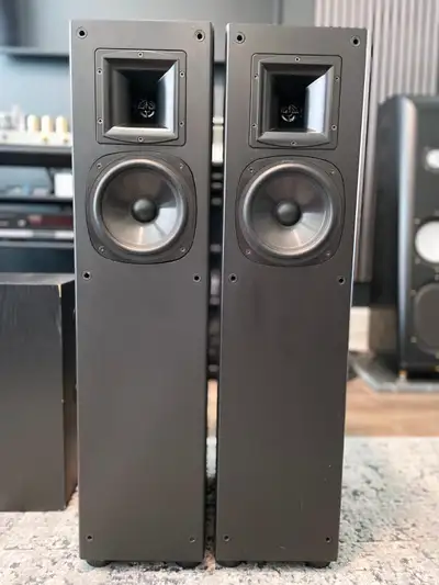 A pair of smaller Klipsch SF 1 synergy floor-standing speakers in good working condition, wide sound...