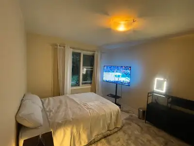 Room for rent Dufferin and Lawrence Ave W North York