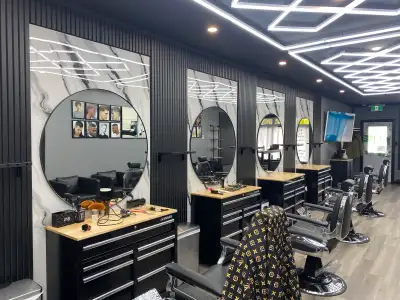 cherche barbier coiffeur, View more