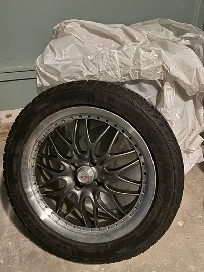Selling a set of 4 Michelin X-Ice Snow 205/55R17 95T mounted on 17” MSR alloy rims (bolt pattern: 4x...