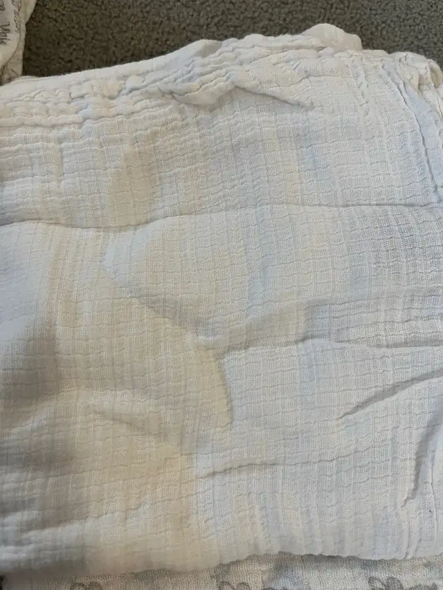 Baby muslin blankets in Multi-item in Ottawa - Image 6