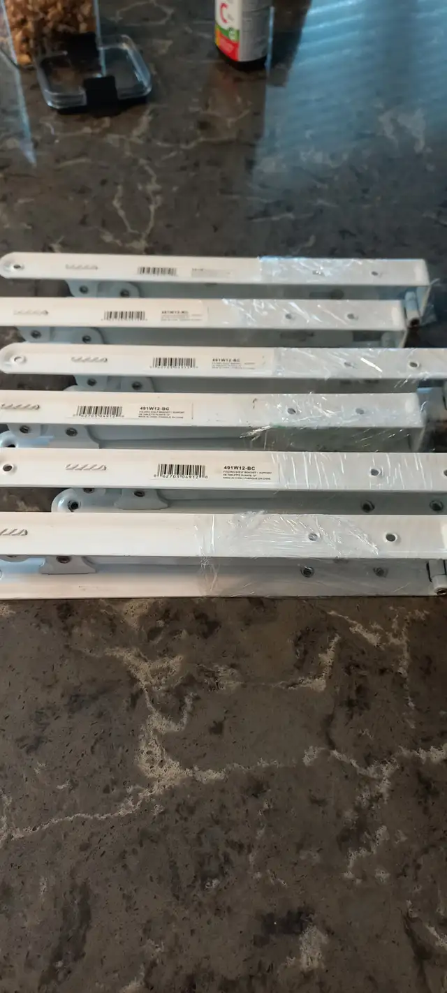 FOLDING SHELF BRACKET//SUPPORT DETABLETTE PLIANTE 12