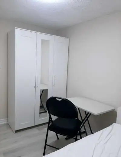 Room available from July 1st, near Scarborough Town Centre, Ellesmere and McCowan This is a newly re...