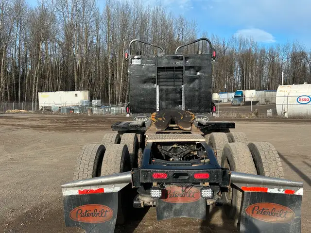 2020 367 Peterbilt  in Heavy Trucks in Houston - Image 6