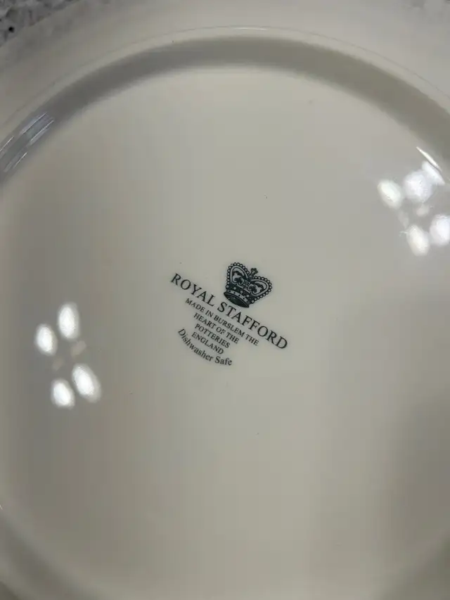 Royal Stafford 13" Pasta Serving Bowl in Kitchen & Dining Wares in Calgary - Image 6