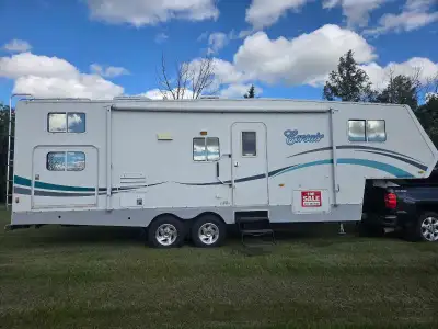 Looking to sell a 2006 Corsair 5th wheel camper. Features are 29ft, bunk model with single slide. Th...