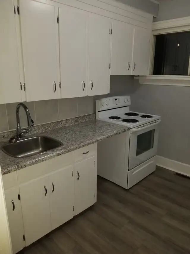 2 Bedroom house in Old St Vital in Long Term Rentals in Winnipeg - Image 3