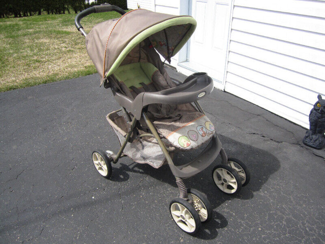 POUSSETTE--GRACO-SOLIDE---PROPRE dans Poussettes, porte-bébés et sièges d'auto  à Sherbrooke - Image 2