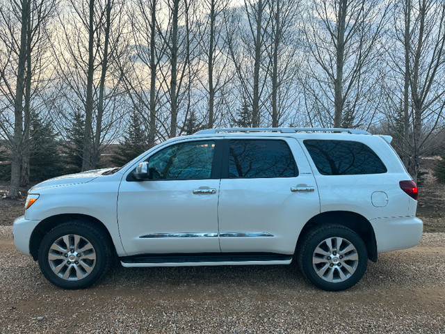 2018 Toyota Sequoia Platinum in Cars & Trucks in Strathcona County - Image 3