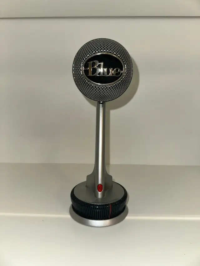 Blue Nessie Mic in Pro Audio & Recording Equipment in Hamilton - Image 2
