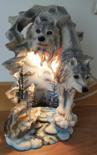 Wolf Lamp like new.