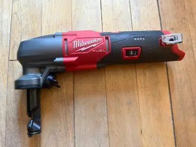 Milwaukee M12 nibbler fuel NEUF new 2476-20, View more