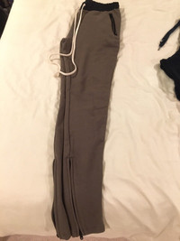 FEAR OF GOD ESSENTIALS PANTS MEDIUM $180 Pickering