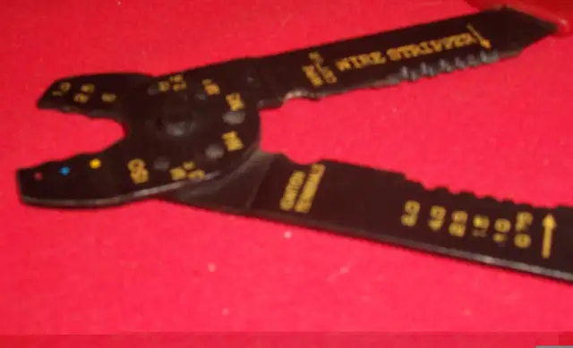 WIRE STRIPPER & WIRE CUTTER, BLACK & 1 ORANGE HANDLE in Other in Winnipeg - Image 3