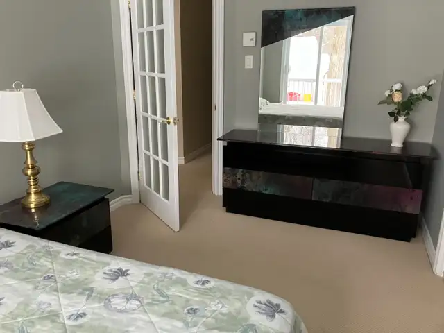 Mobilier de chambre avec lit double in Beds & Mattresses in Laurentides - Image 3