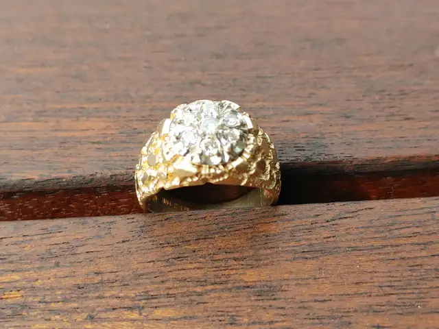 Bague masculine de prestige – or 10k, 7 diamants, style Diamond in Jewellery & Watches in Sherbrooke - Image 5