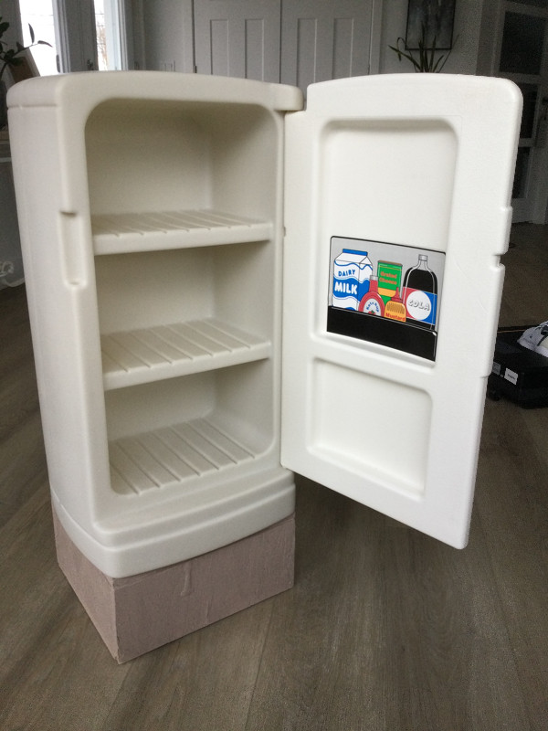 Réfrigérateur pour enfants comme NEUF dans Jouets et jeux  à Sherbrooke - Image 2