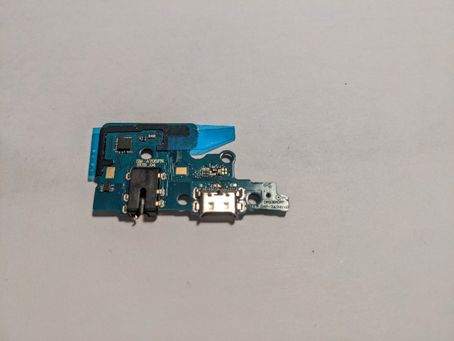 Samsung Galaxy A70 charging board in Cell Phone Accessories in Gatineau