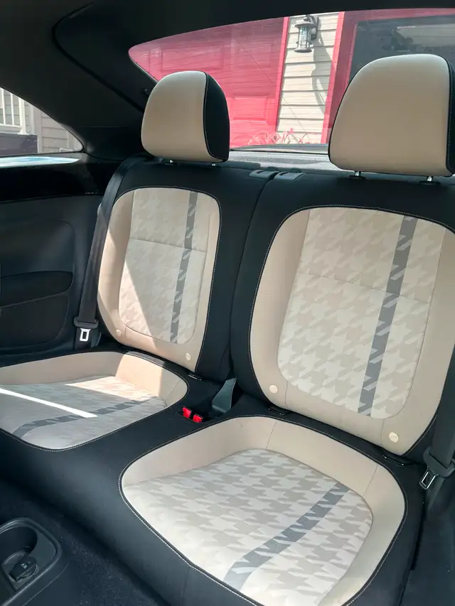Volkswagen Beetle Coast 2018 $19 000 dans Autos et camions dans Ville de Montréal - Image 17