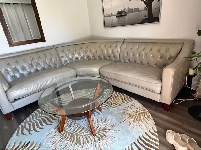 High end full top grain leather sectional couch  can deliver in Couches & Futons in Stratford - Image 7