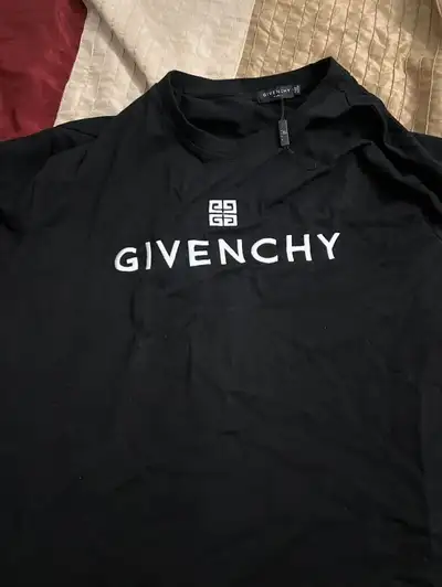 Givenchy T-Shirt Large