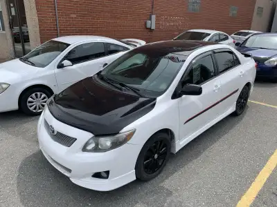 Je vends ma Toyota Corolla S 2009, une berline sportive et fiable. Cette voiture a été bien entreten...