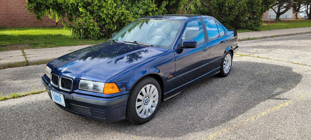 BMW 318i 1996 (auto) in Cars & Trucks in Norfolk County