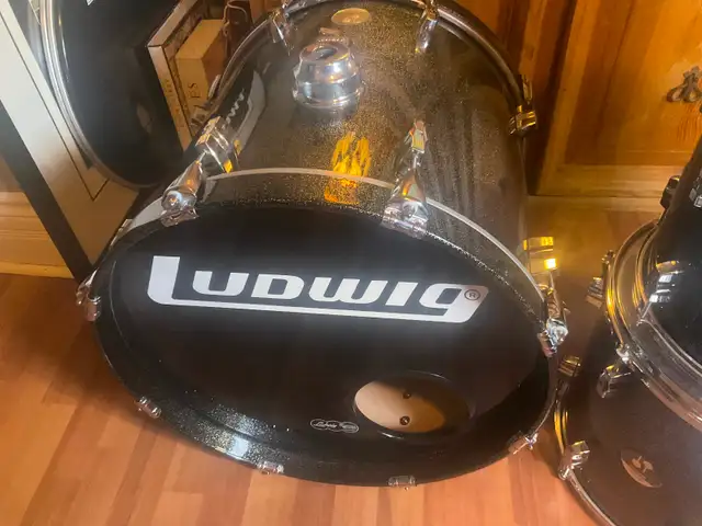 Sonor Force 3005 /  Black Sparkle in Drums & Percussion in City of Toronto - Image 4