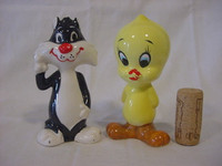 Tweety & Sylvester Bird Cat Salt & Pepper Shakers Vintage Warner