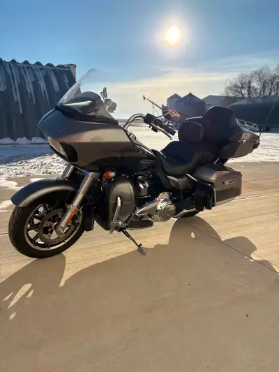 2017 Harley-Davidson Road Glide Ultra, View more