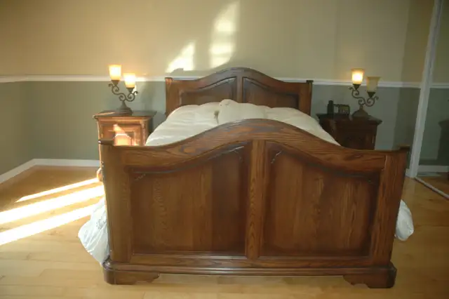 Mobilier chambre à coucher style Antique Provençal 100% Frêne in Other in Drummondville - Image 2