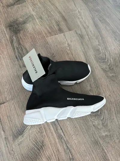 Balenciaga men’s shoes size 8, View more