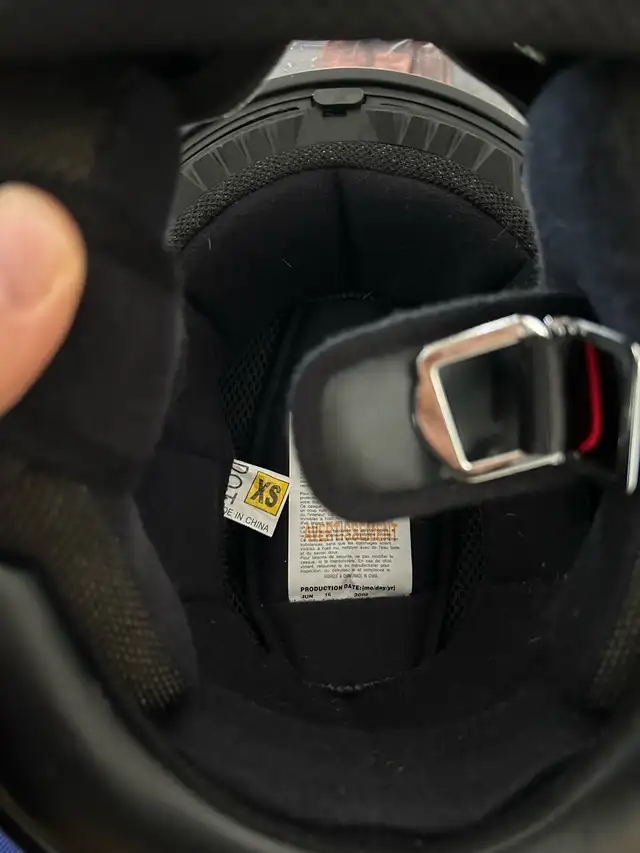 snowmobile kids helmet in Snowmobiles Parts, Trailers & Accessories in Oakville / Halton Region - Image 5