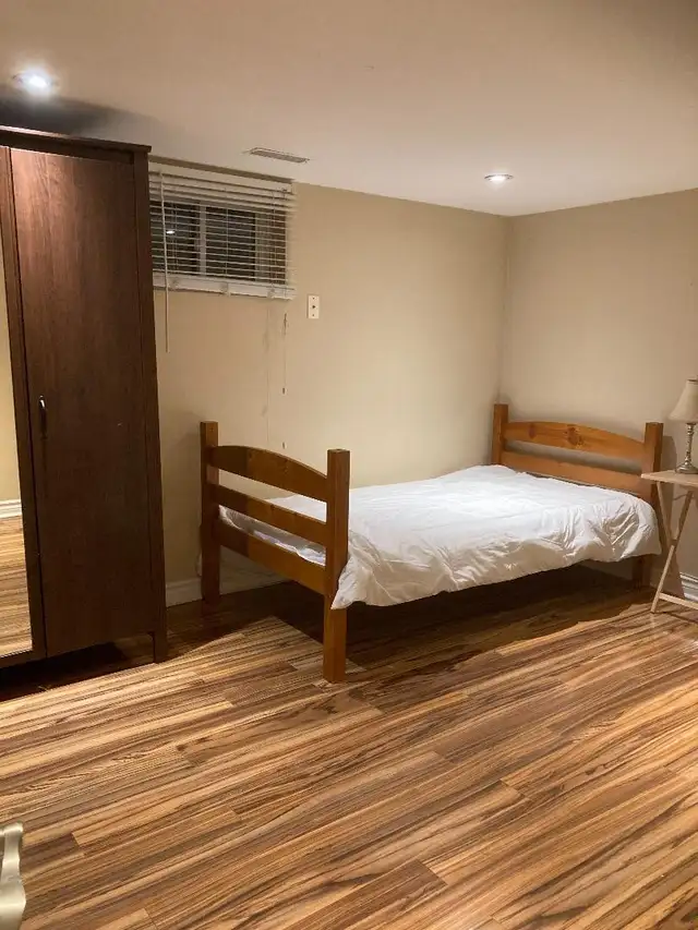 1 PRIVATE BYM ROOM for rent FEMALE ONLY