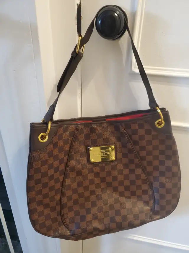 Louis Vuitton Purse in Women's - Bags & Wallets in London - Image 2