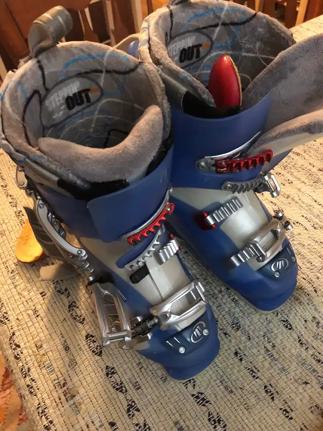 Tecnica Bottes de Ski in Ski in Laval / North Shore - Image 3