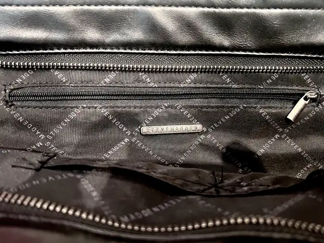 Steve Madden Large Black Quilted Tote Bag /Purse in Women's - Bags & Wallets in Oakville / Halton Region - Image 7