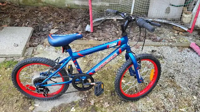 Bicycles in Kids in Owen Sound - Image 2