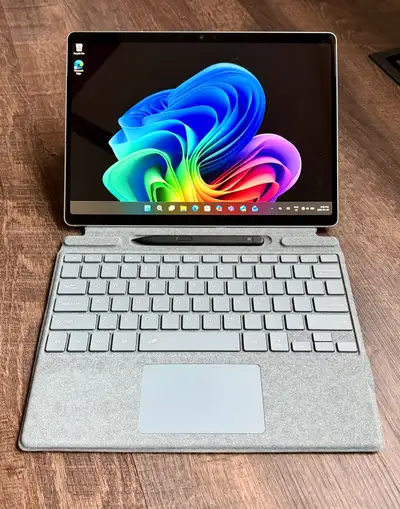 Microsoft Surface 11 pro - 13”, View more