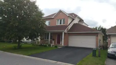 Location: Kanata North, Ottawa — High-Tech Zone Looking for clean, responsible tenants to rent one f...