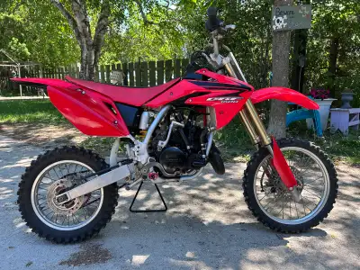 Repowered 2007 Honda CRF150R with CR125 2 stroke motor. Machine was built for my girlfriend however...