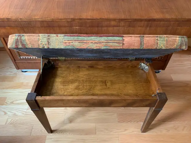 Etyde Piano in Pianos & Keyboards in Calgary - Image 7