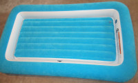 Air bed/mattress for a 15m-8 year old (like new)