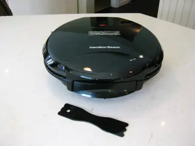 Hamilton Beach Gloss Black Grill Machine in great shape, View more