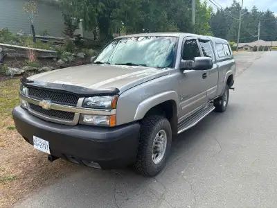 2003 Chevy 2500HD Duramax 2003 Chevy 2500HD 169,000km 6.6 LB7 Duramax Diesel Extended cab short box...
