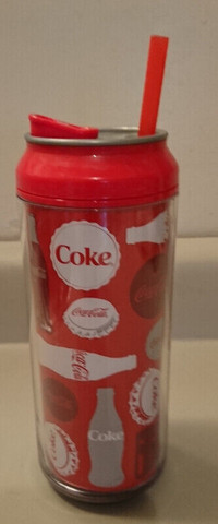Coca Cola Coke Graphic Can Water Bottle Tumbler Chiller 473ml