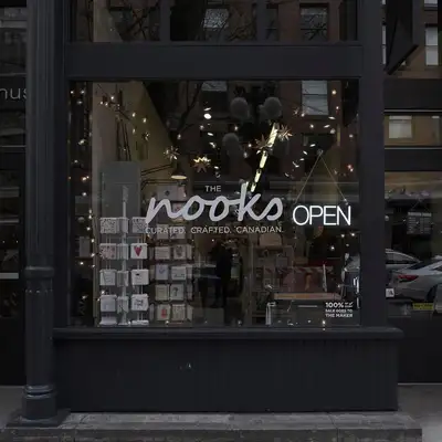 Condition - Like new Ultra bright and energy-efficient, the HiNeon Open Neon Sign 20" x 7" is a mode...